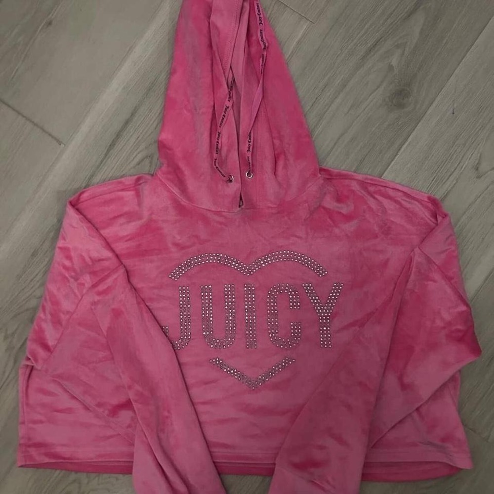 Pink Juicy Couture cropped hoodie #y2kstyle fits like a small/medium